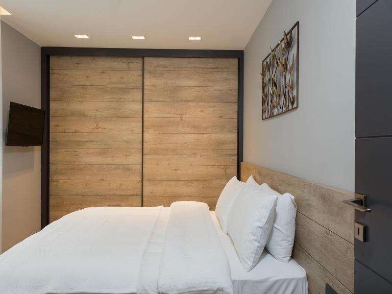 Z Suites image