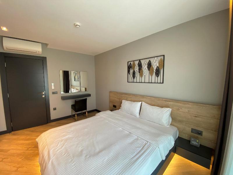 Z Suites image