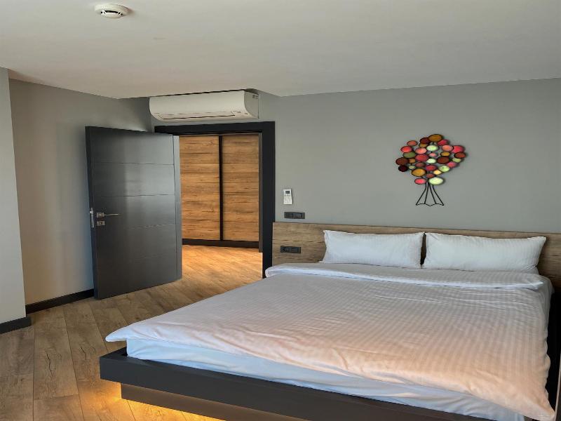 Z Suites image