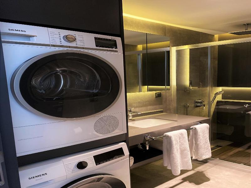 Z Suites image