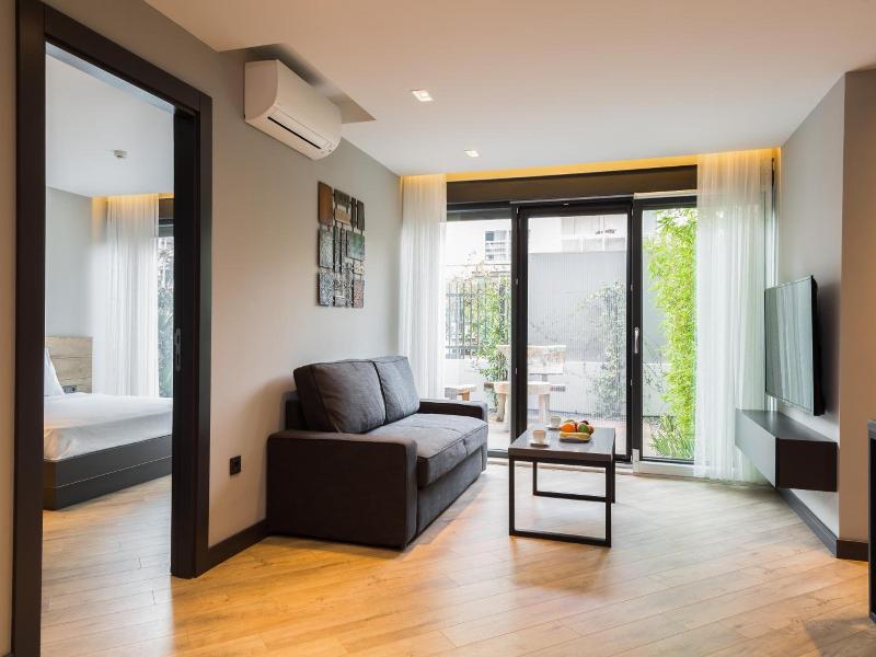 Z Suites image