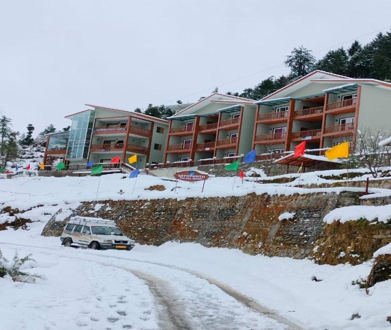 Satopanth The Auli Resort