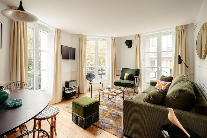 My Maison In Paris Louvre image