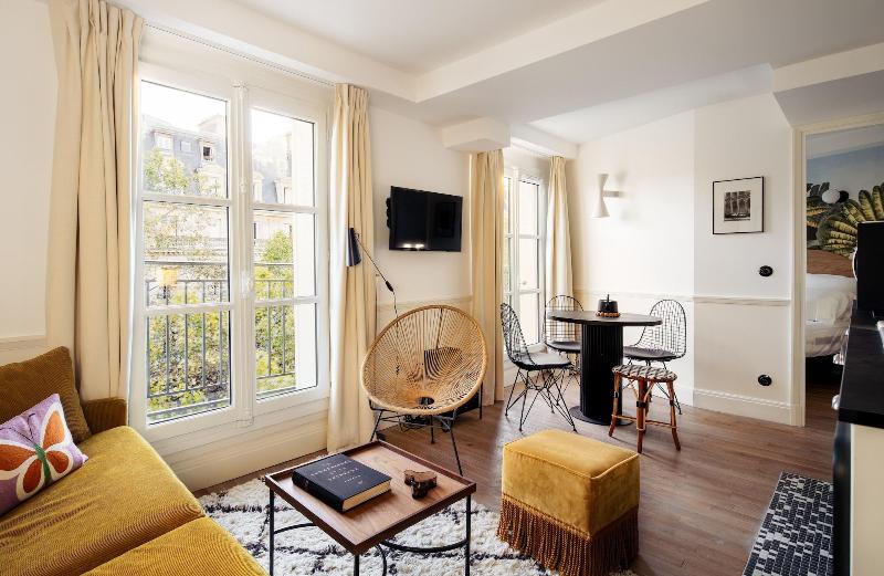 My Maison In Paris Louvre image