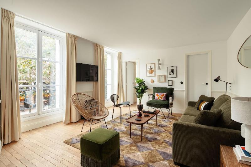 My Maison In Paris Louvre image
