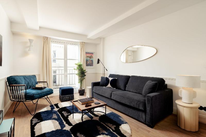 My Maison In Paris Louvre image