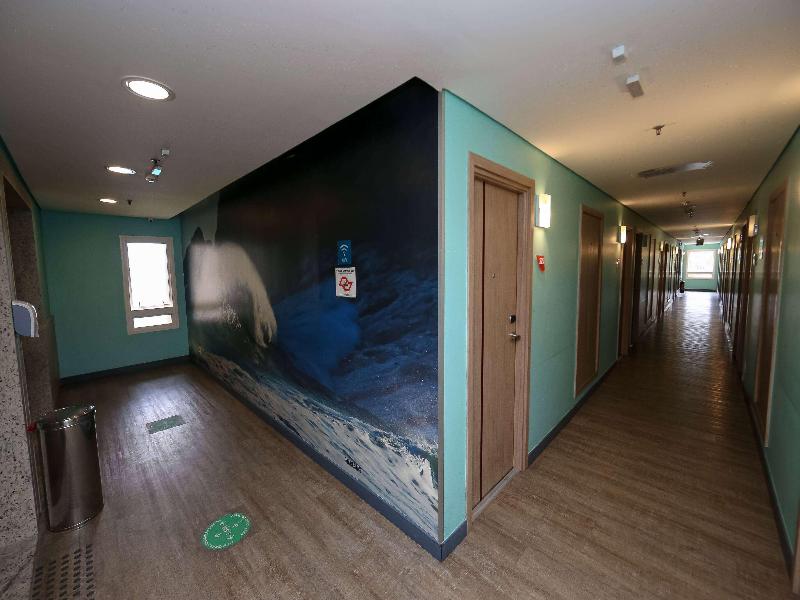 Delphin Surf Hotel image