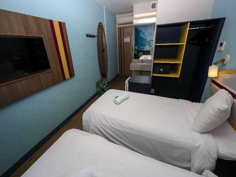 Delphin Surf Hotel image