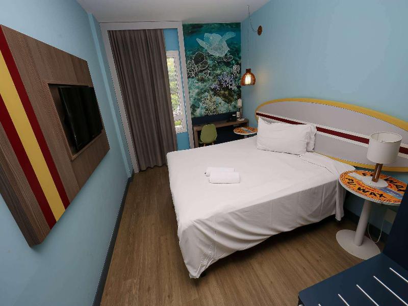 Delphin Surf Hotel image