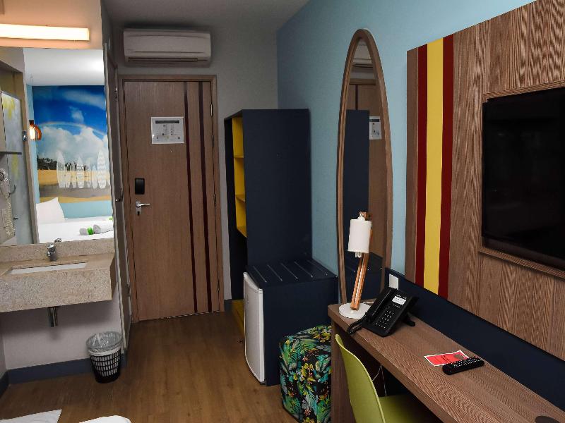 Delphin Surf Hotel image