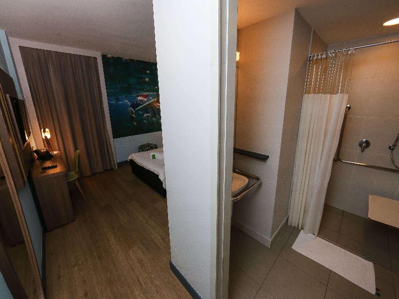 Delphin Surf Hotel image