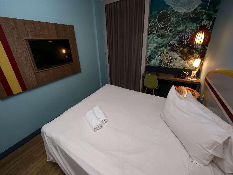 Delphin Surf Hotel image