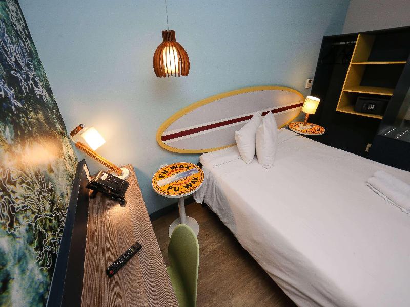 Delphin Surf Hotel image