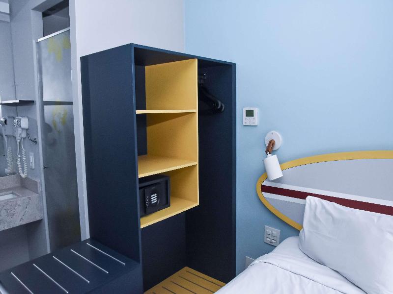 Delphin Surf Hotel image
