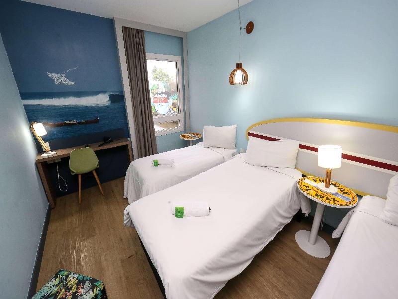 Delphin Surf Hotel image