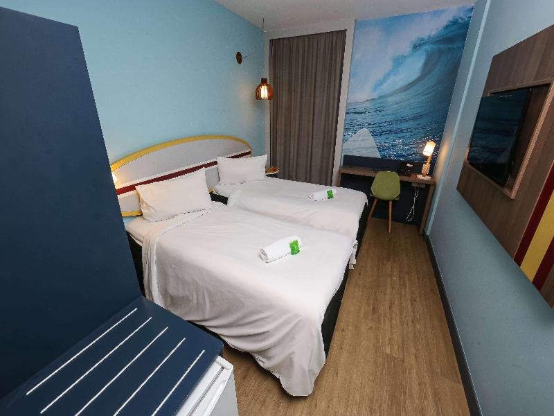 Delphin Surf Hotel image