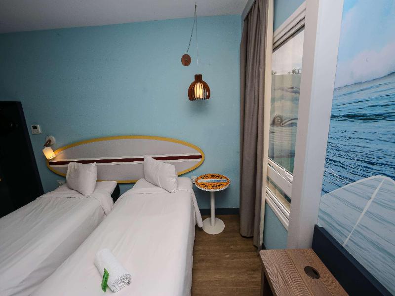 Delphin Surf Hotel image