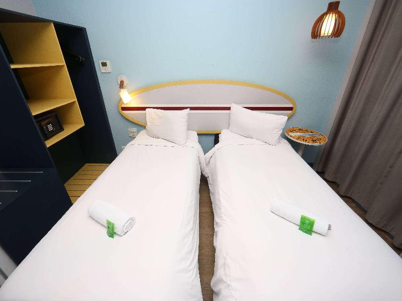 Delphin Surf Hotel image
