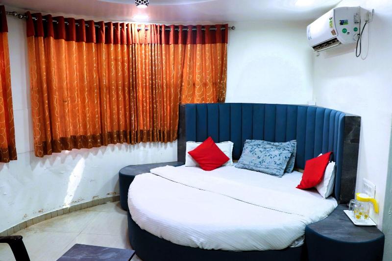 Hotel Vrundavan image