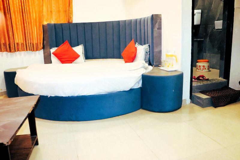 Hotel Vrundavan image