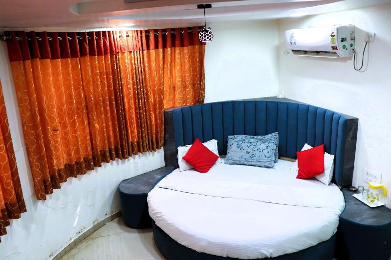Hotel Vrundavan image