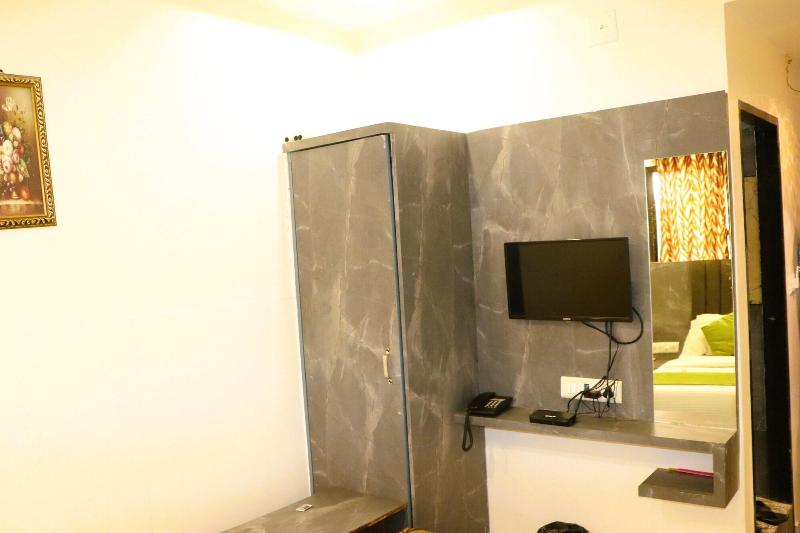 Hotel Vrundavan image