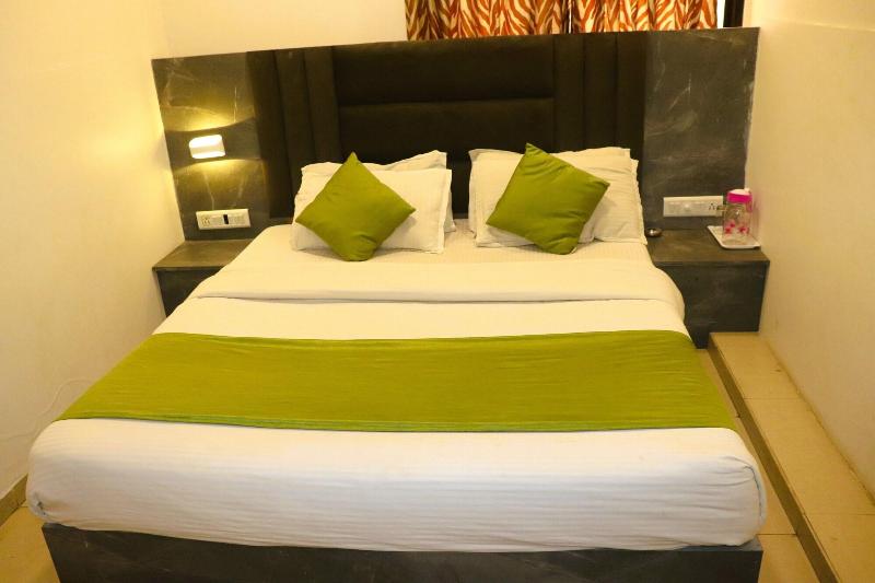 Hotel Vrundavan image