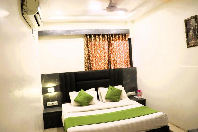 Hotel Vrundavan image