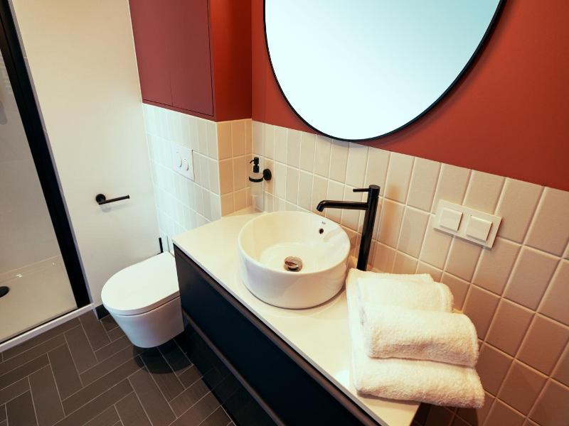 B85 Suites image