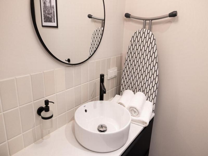B85 Suites image