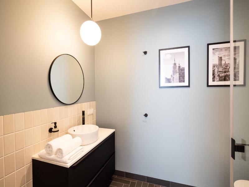 B85 Suites image