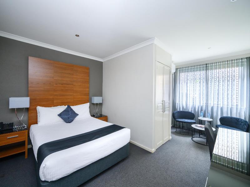 Crest on Barkly Hotel image 6