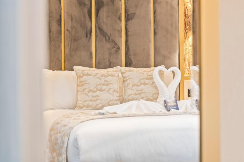 Hotel Holloway image