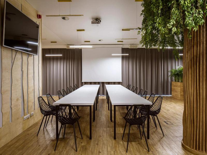Bloom Hotel Airport Ok Ocie image
