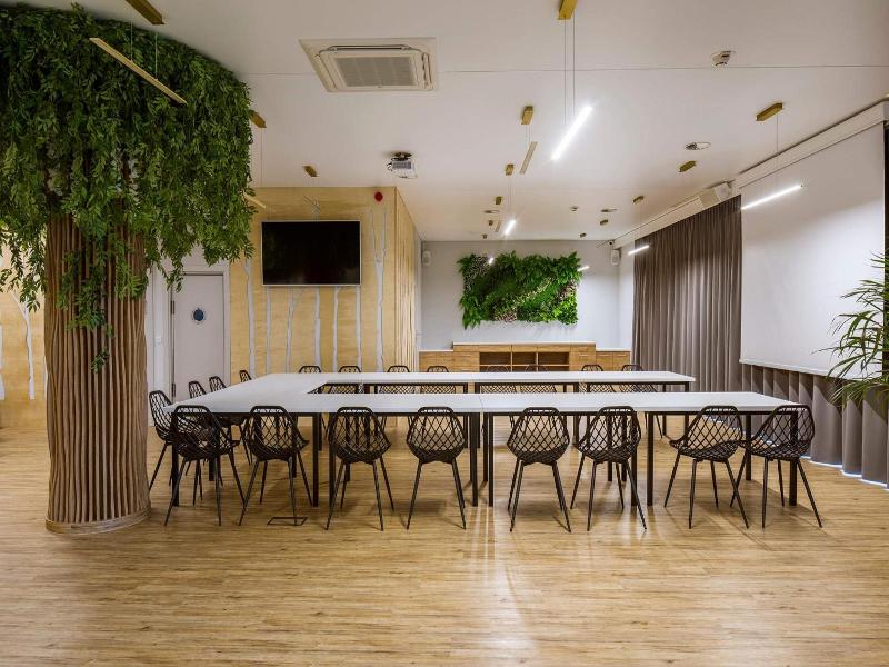 Bloom Hotel Airport Ok Ocie image