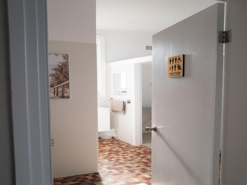 Seven Seas Hotel image