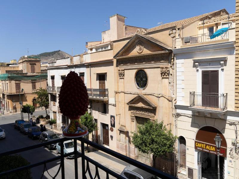 La Dimora Dei Paladini image