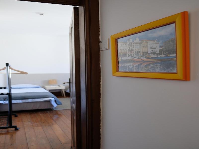 Yellow Inn Aveiro image