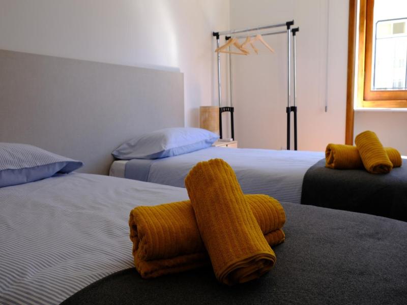 Yellow Inn Aveiro image