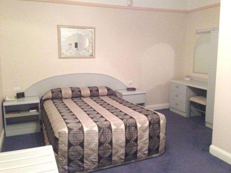 Comfort Inn Crystal image