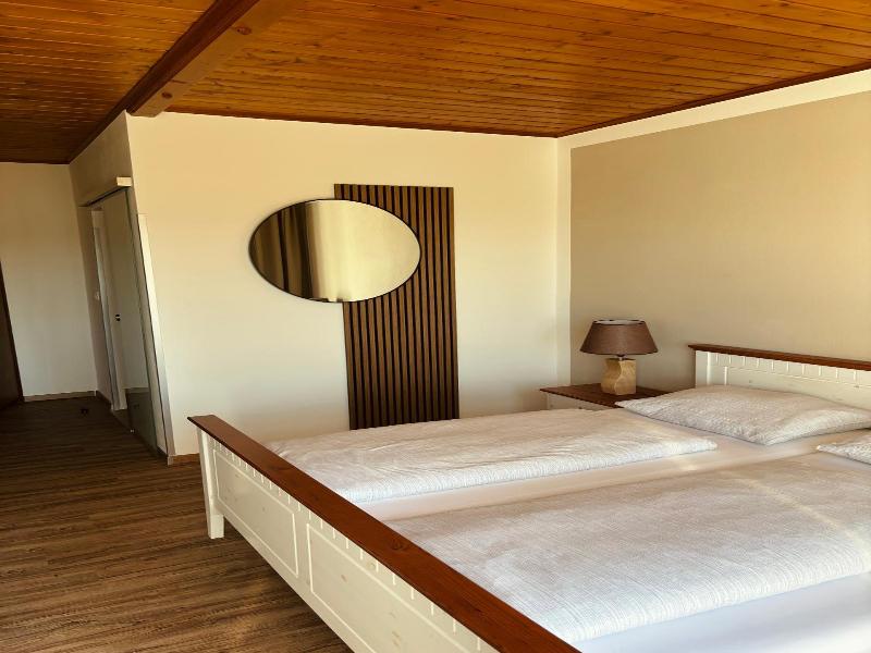 Hotel Leo image