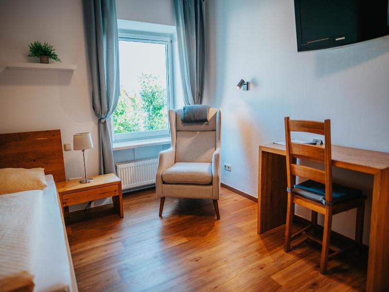 Hotel Leo image