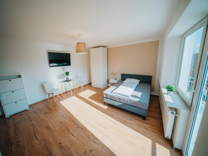 Hotel Leo image