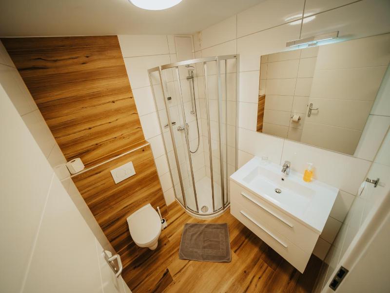 Hotel Leo image