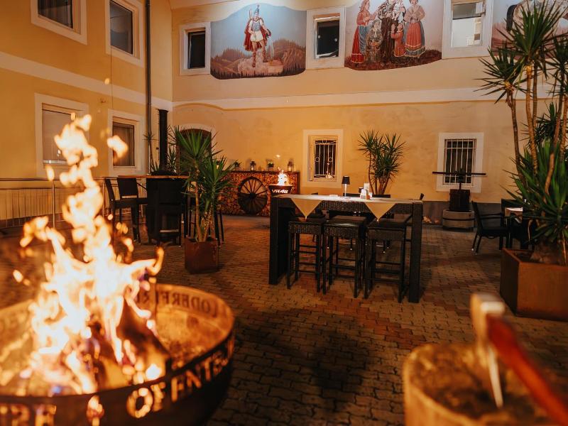 Hotel Leo image