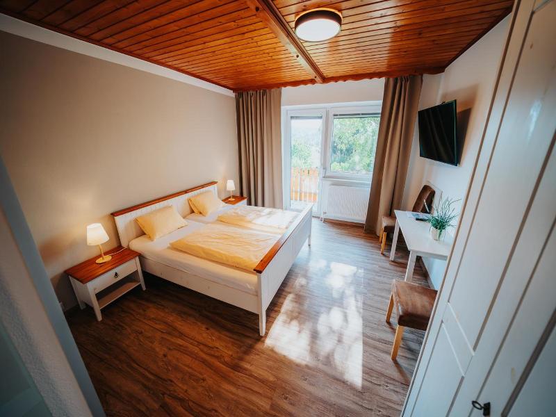 Hotel Leo image