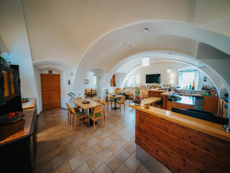 Hotel Leo image