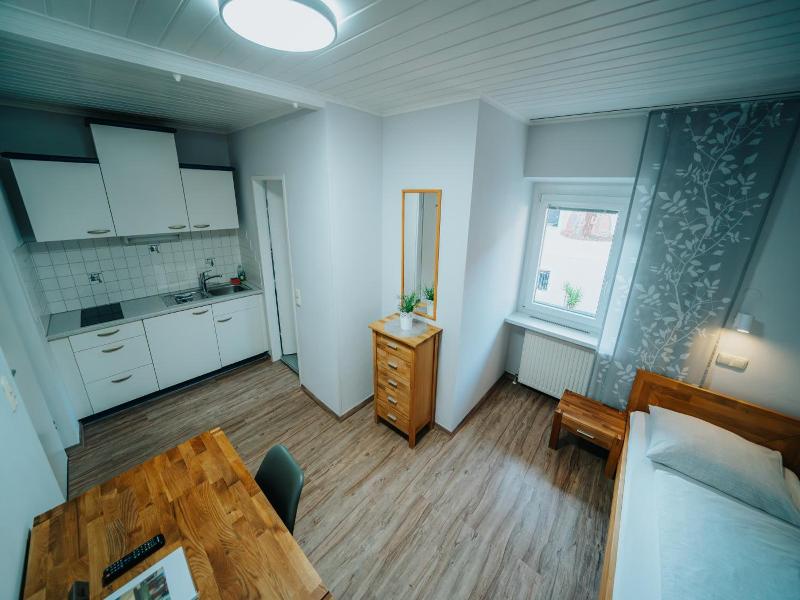 Hotel Leo image