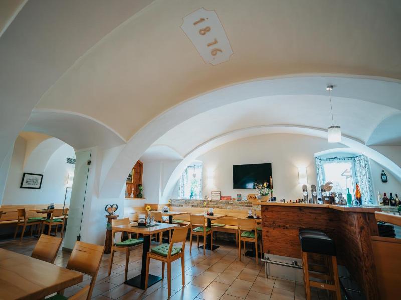 Hotel Leo image