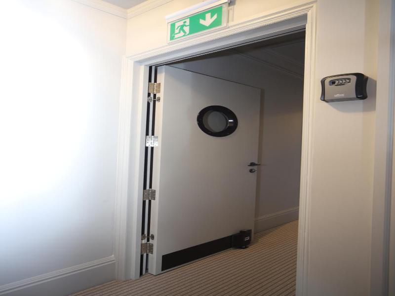 The Solo No 1 Bank Chambers image